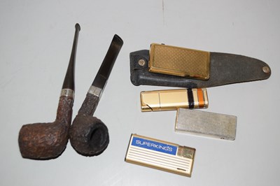 Lot 155 - Mixed Lot: Vintage tobacco pipes, cigarette...