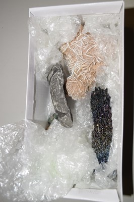 Lot 106 - Mixed Lot: Various mineral samples to...