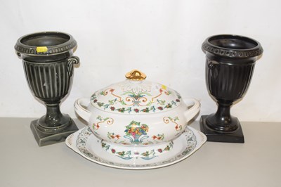 Lot 237 - A modern Chinese tureen with stand together...