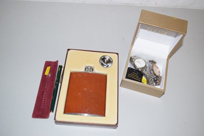 Lot 100 - Mixed Lot: Various wristwatches, modern hip...