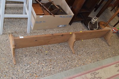 Lot 371 - Pine wall shelf