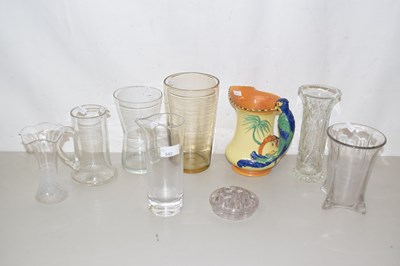 Lot 542 - Mixed Lot: Various glass vases
