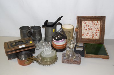 Lot 648 - Mixed Lot: Various pewter wares, vintage cash...