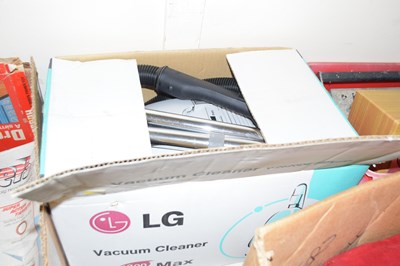 Lot 713 - An LG vacuum cleaner