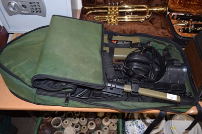Lot 734 - A Minelab Super Relic Hawk metal detector