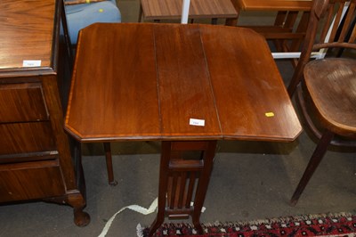 Lot 784 - A mahogany Sutherland tabled
