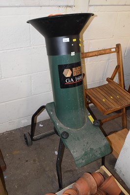 Lot 834 - Black & Decker garden shredder