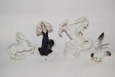 Lot 272 - Mixed Lot: Porcelain models including a Royal...
