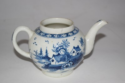 Lot 281 - A small Lowestoft porcelain bachelor size...