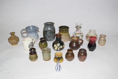 Lot 319 - Small tray containing approximately 18 Studio...