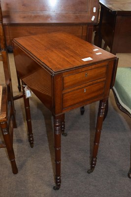 Lot 372 - An early 19th Century mahogany drop leaf...