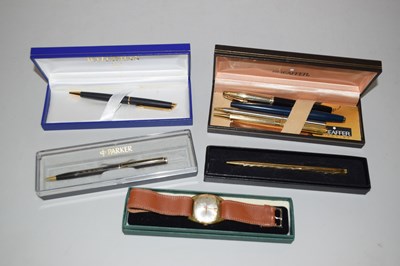 Lot 105 - Quantity of Pens One with Gold Nib and Avia...