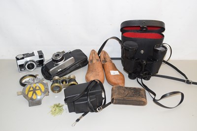 Lot 17 - Mixed Lot: Vintage cameras, wooden shoe...