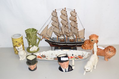 Lot 21 - Mixed Lot: Various model cats to include Royal...