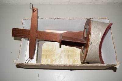 Lot 70 - Vintage stereoscope viewer and accompanying cards