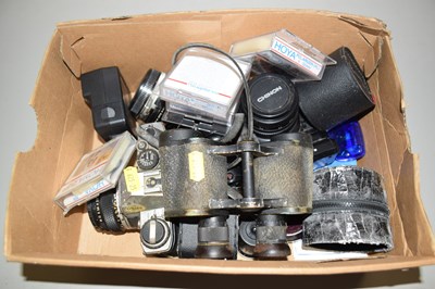Lot 85 - Box of assorted cameras and accessories and...