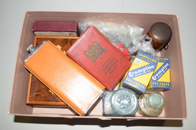 Lot 95 - A box of mixed items to include vintage...