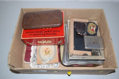 Lot 98 - Mixed Lot: Various picture frames, vintage...