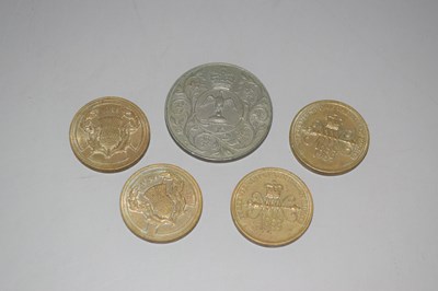 Lot 113 - A group of circulated £2 pieces and others
