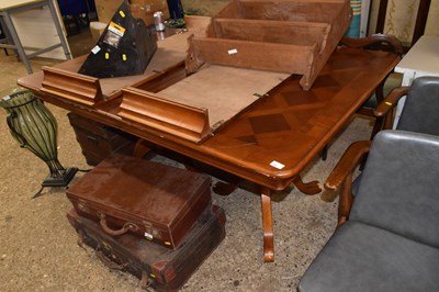 Lot 347 - Modern extending dining table