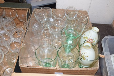 Lot 644 - Assorted glass ware