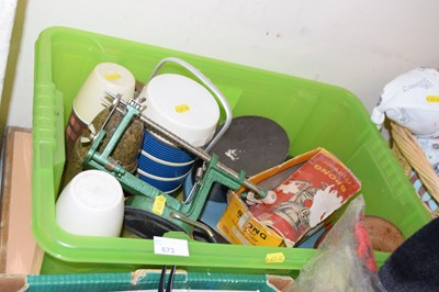 Lot 673 - Vintage Thermos flasks and others similar