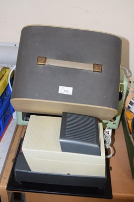 Lot 722 - A Braun projector