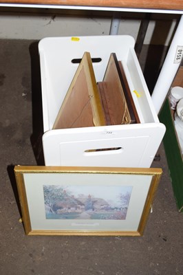Lot 733 - Box of assorted pictures