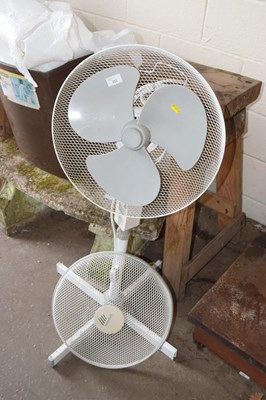 Lot 852 - Floor standing fan